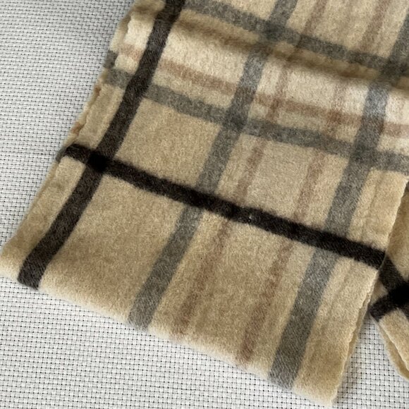 Cashmere by Charter Club 100% Cashmere Scarf Neutral Plaid w fringe 9 x 50 - Picture 2 of 8